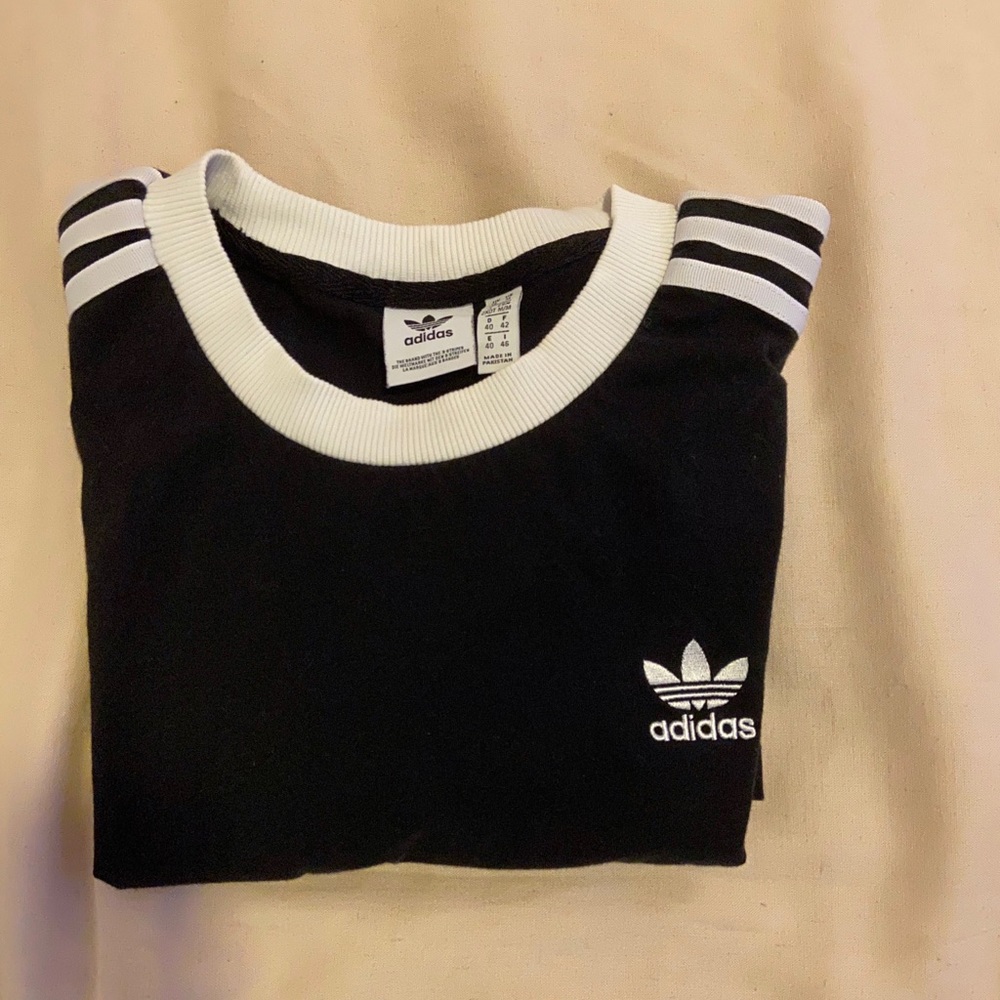 Adidas Originals Shirt 🖤